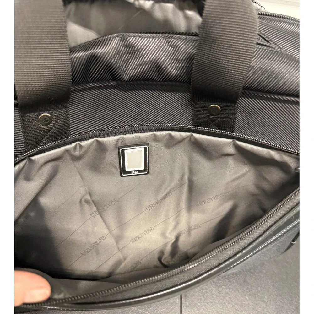 Kenneth Cole Reaction R-Tech Black Laptop Briefcase Messenger Bag Tablet Pocket